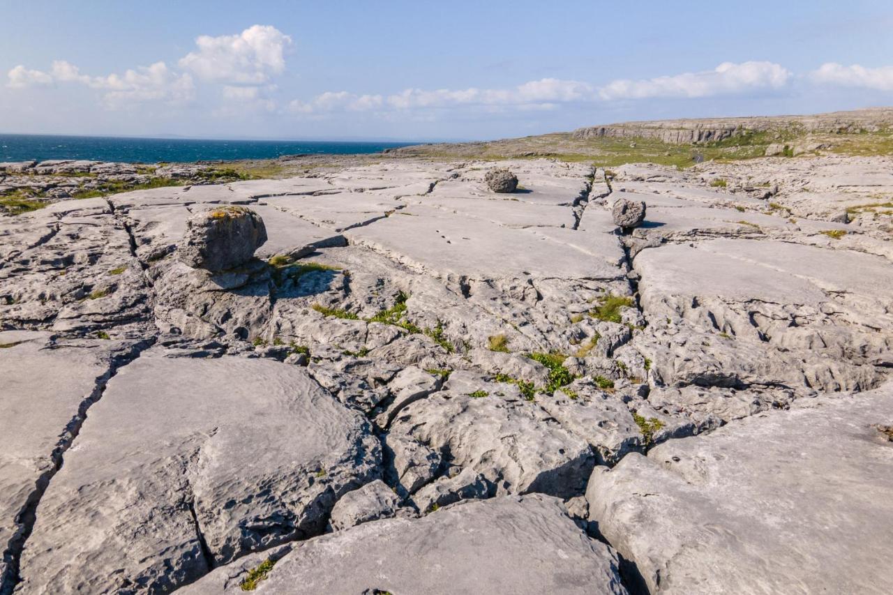 Готель Into The Burren Murroogh Екстер'єр фото